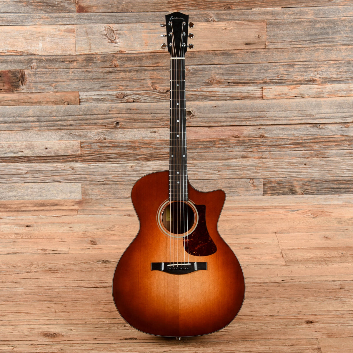Eastman AC222CE-DLX Sunburst - View 4 | MusicMarket