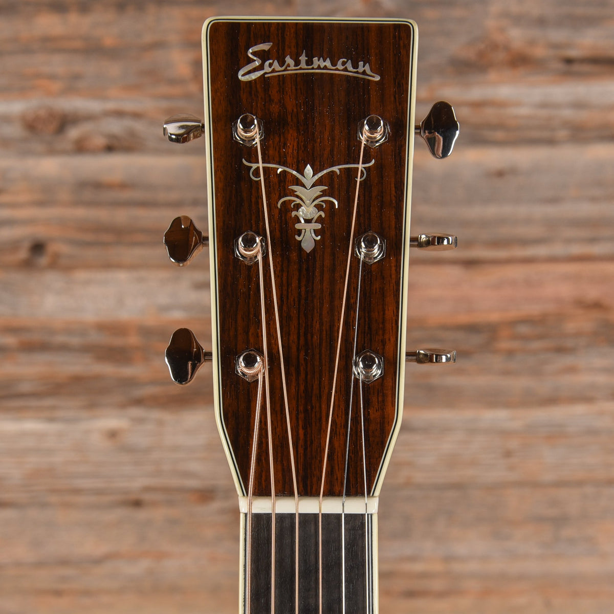 Eastman DT30OM Natural - View 6 | MusicMarket