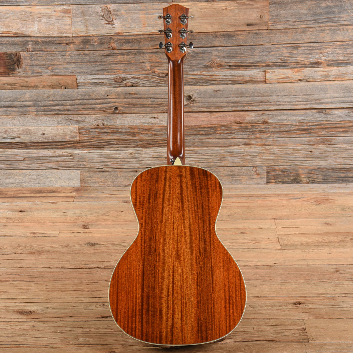 Eastman E10OO-M 12-Fret Solid Mahogany Natural - View 5 | MusicMarket