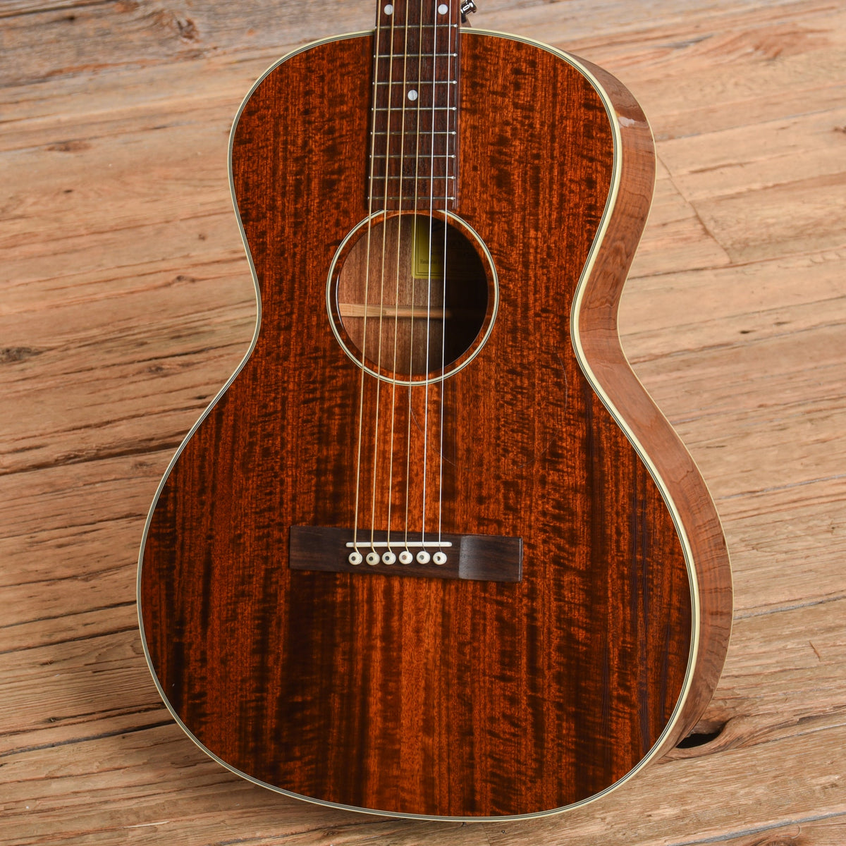 Eastman E10OO-M 12-Fret Solid Mahogany Natural - View 2 | MusicMarket