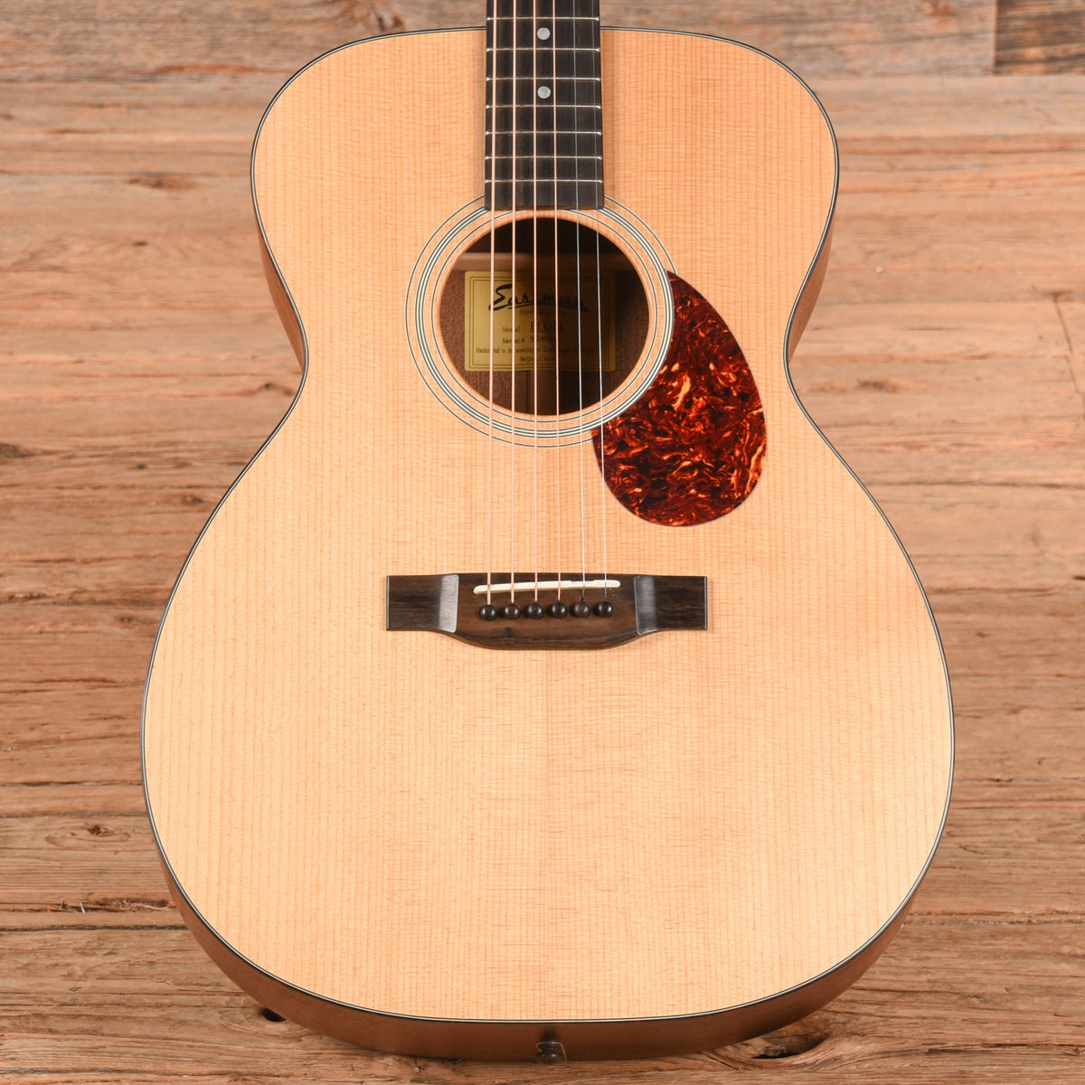 Eastman E1OM Natural - MusicMarket
