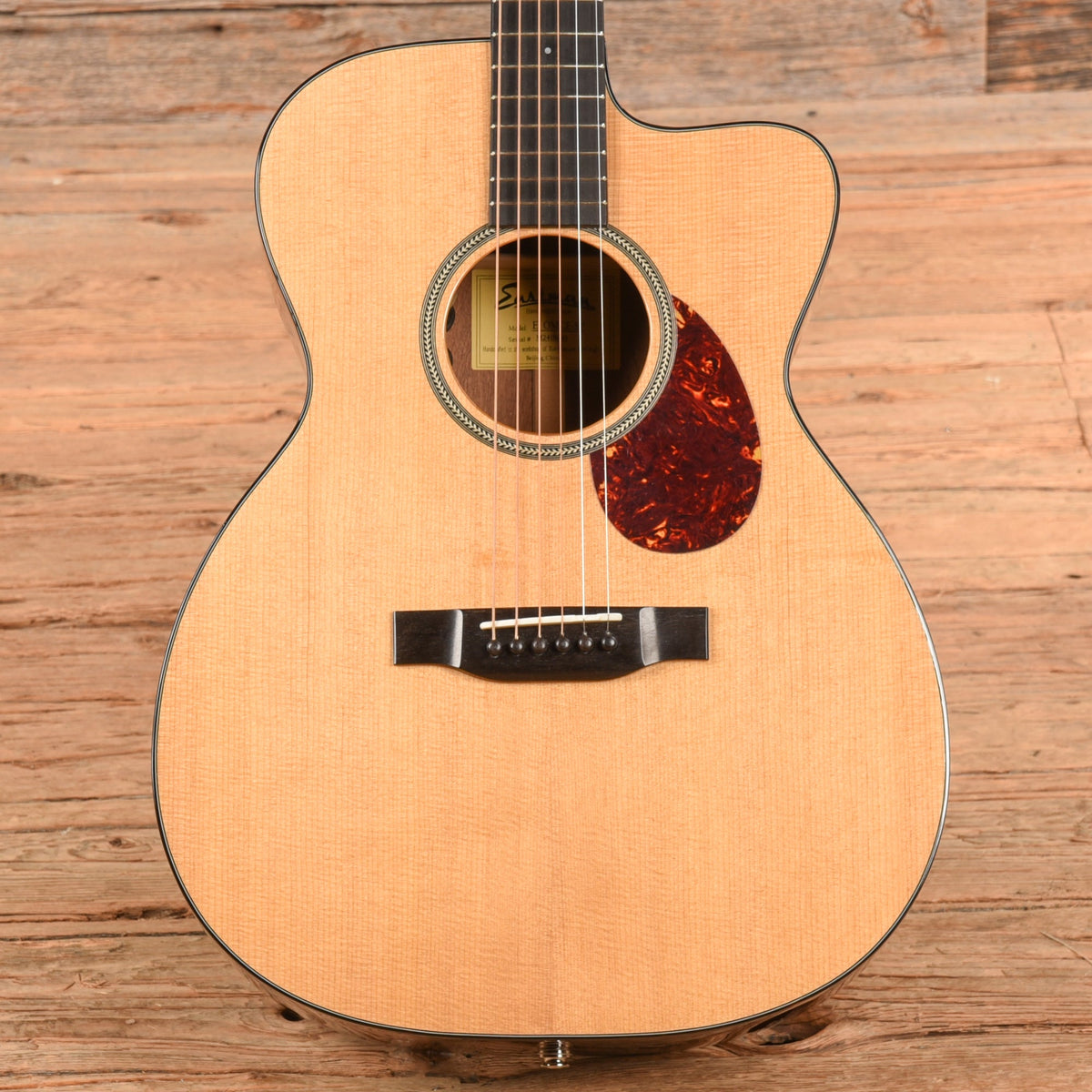 Eastman E1OMCE-Special Natural - MusicMarket