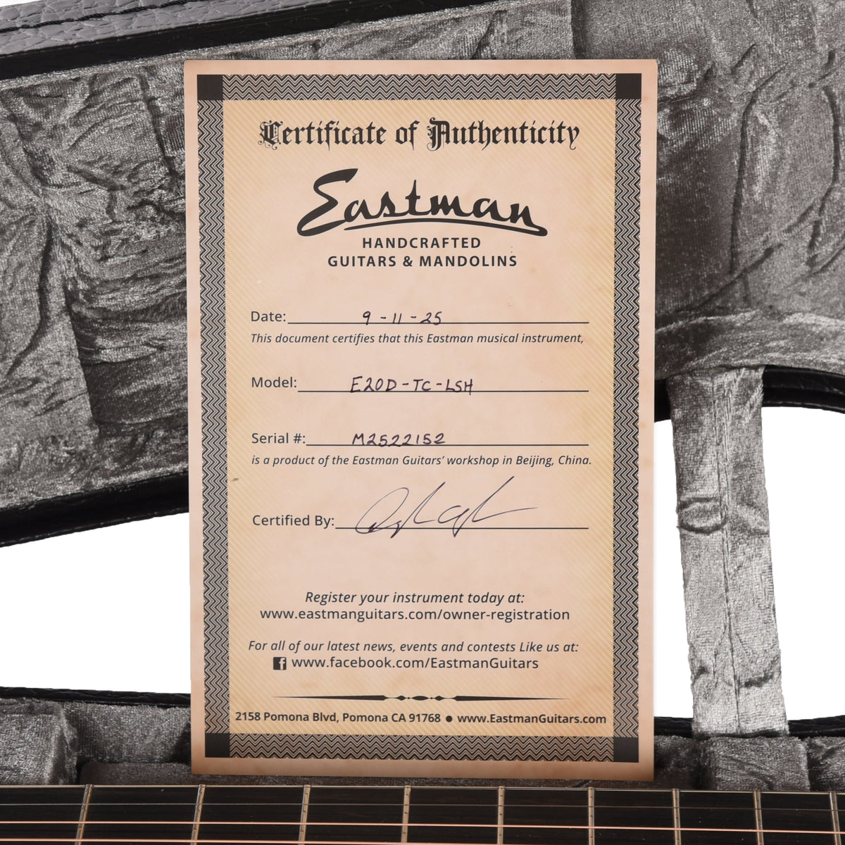 Eastman E20 Large Soundhole Dreadnought Thermo Cured Adirondack - View 9 | MusicMarket
