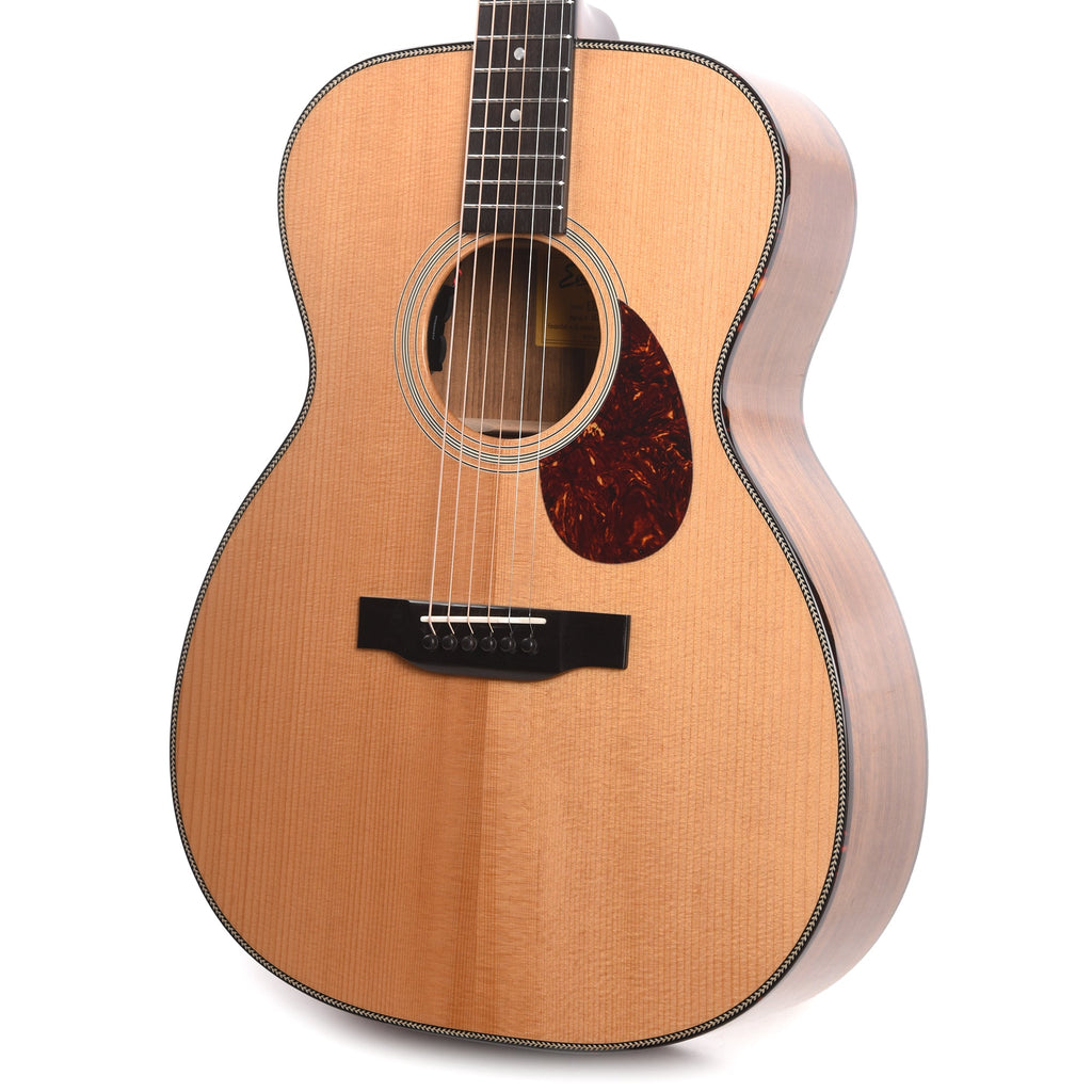 Eastman E3OM Deluxe Sitka/Ovangkol Truetone Gloss Natural - View 2 | MusicMarket