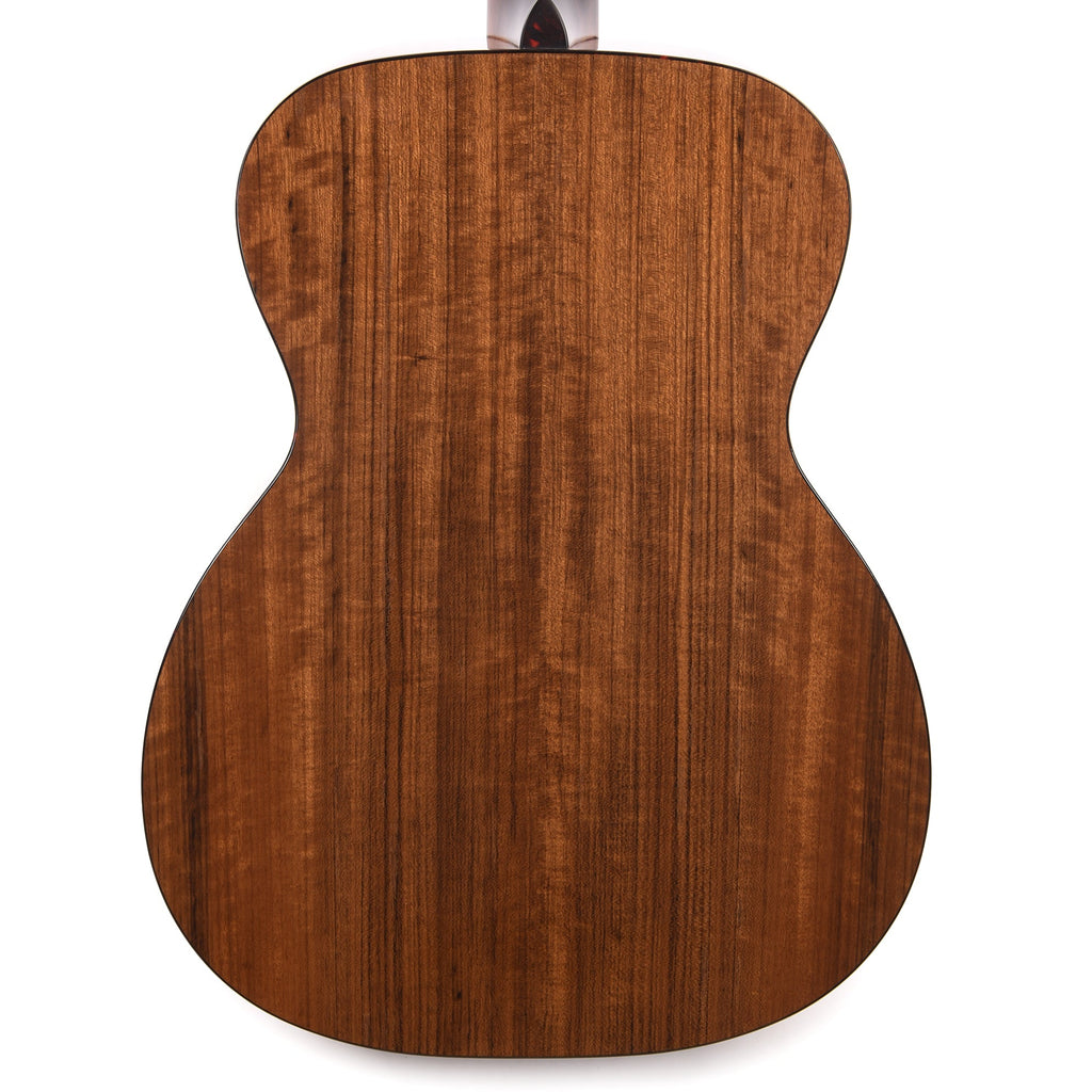 Eastman E3OM Deluxe Sitka/Ovangkol Truetone Gloss Natural - View 3 | MusicMarket