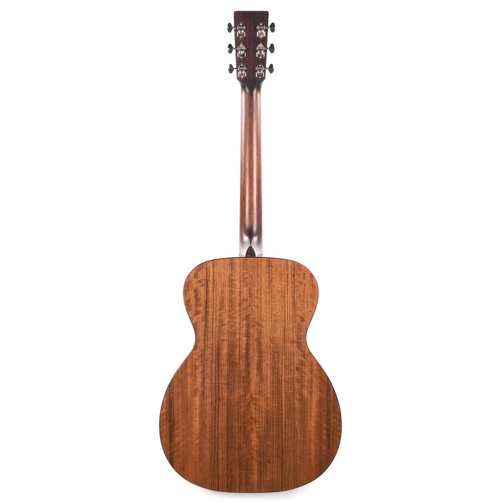 Eastman E3OM Deluxe Sitka/Ovangkol Truetone Gloss Natural - View 5 | MusicMarket