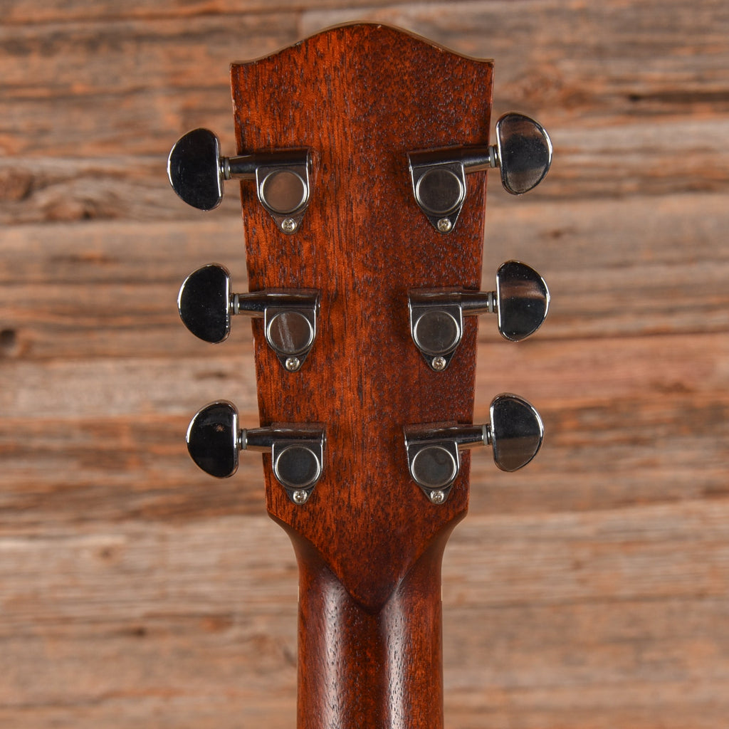 Eastman PCH1-OM Pacific Coast Highway Series Sunburst 2022 - View 7 | MusicMarket
