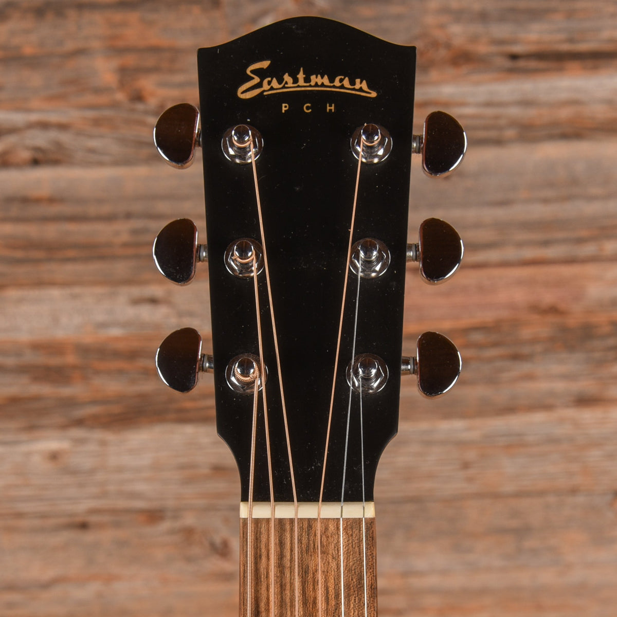 Eastman PCH1-OM Pacific Coast Highway Series Sunburst 2022 - View 6 | MusicMarket