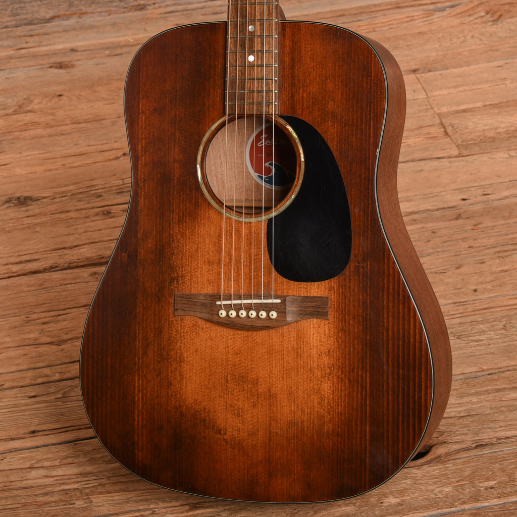 Eastman PCH1-OM Pacific Coast Highway Series Sunburst 2022 - View 2 | MusicMarket