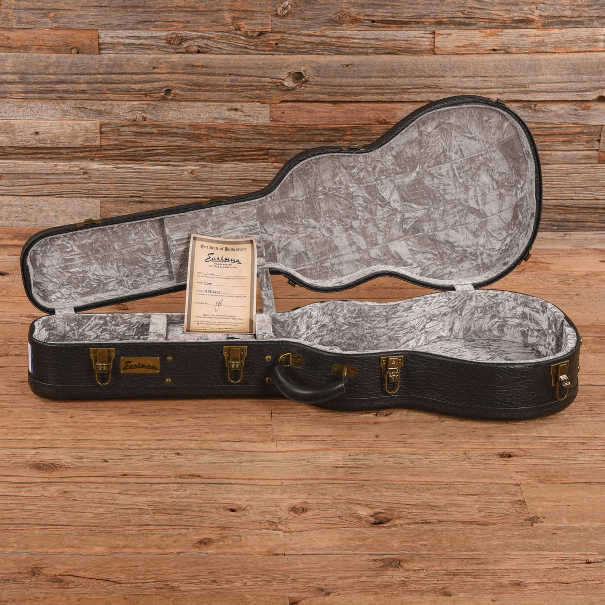 Eastman E20P Natural 2023 - View 9 | MusicMarket