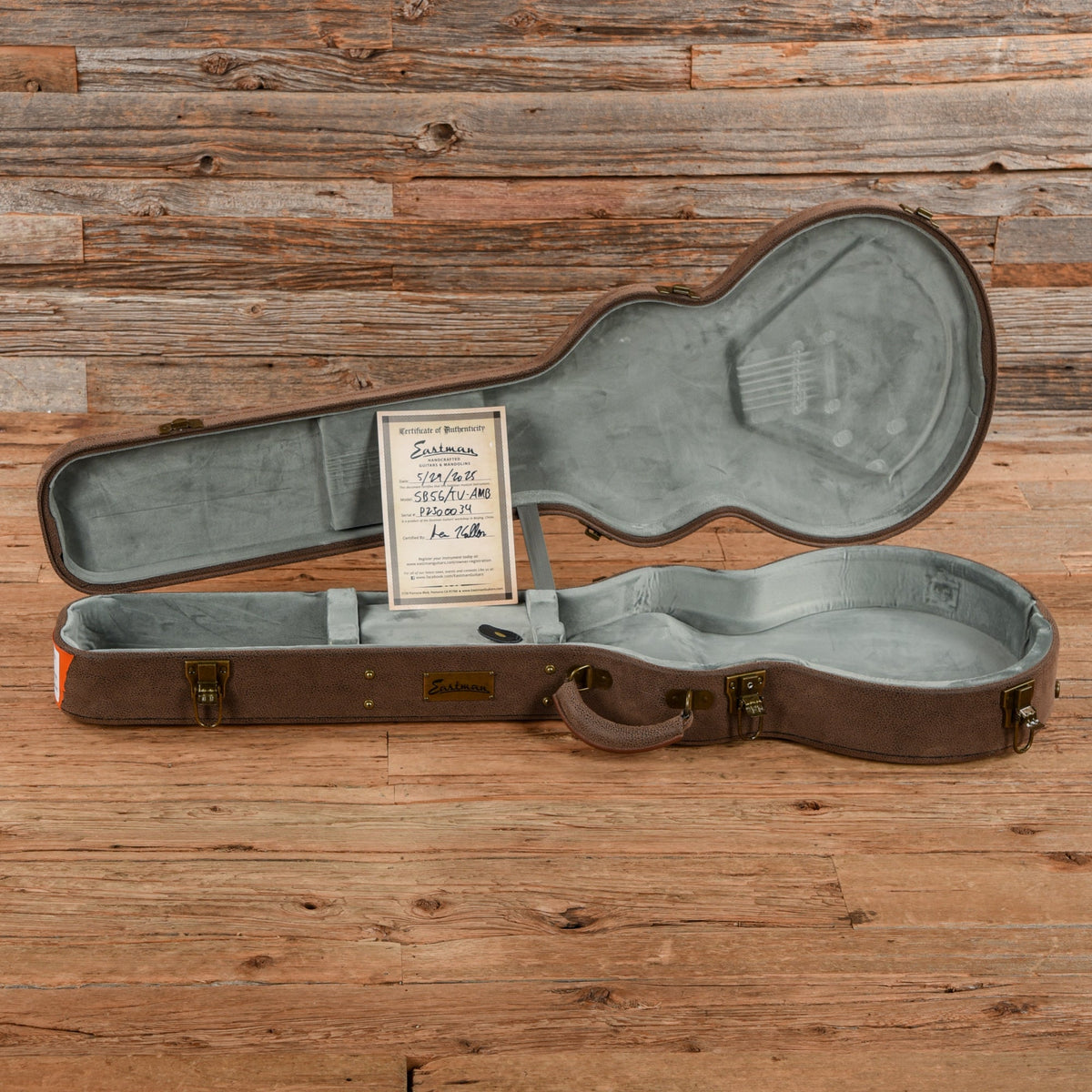 Eastman SB56/TV-AMB Amber 2025 - View 9 | MusicMarket