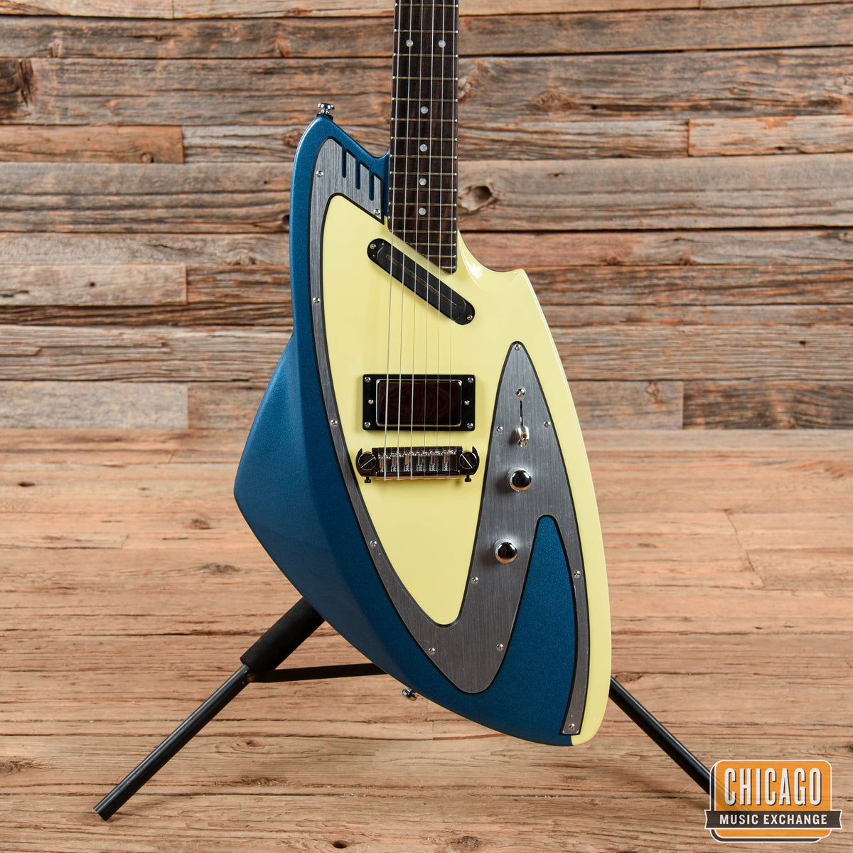 Eastwood Backlund 100 Blue - View 3 | MusicMarket