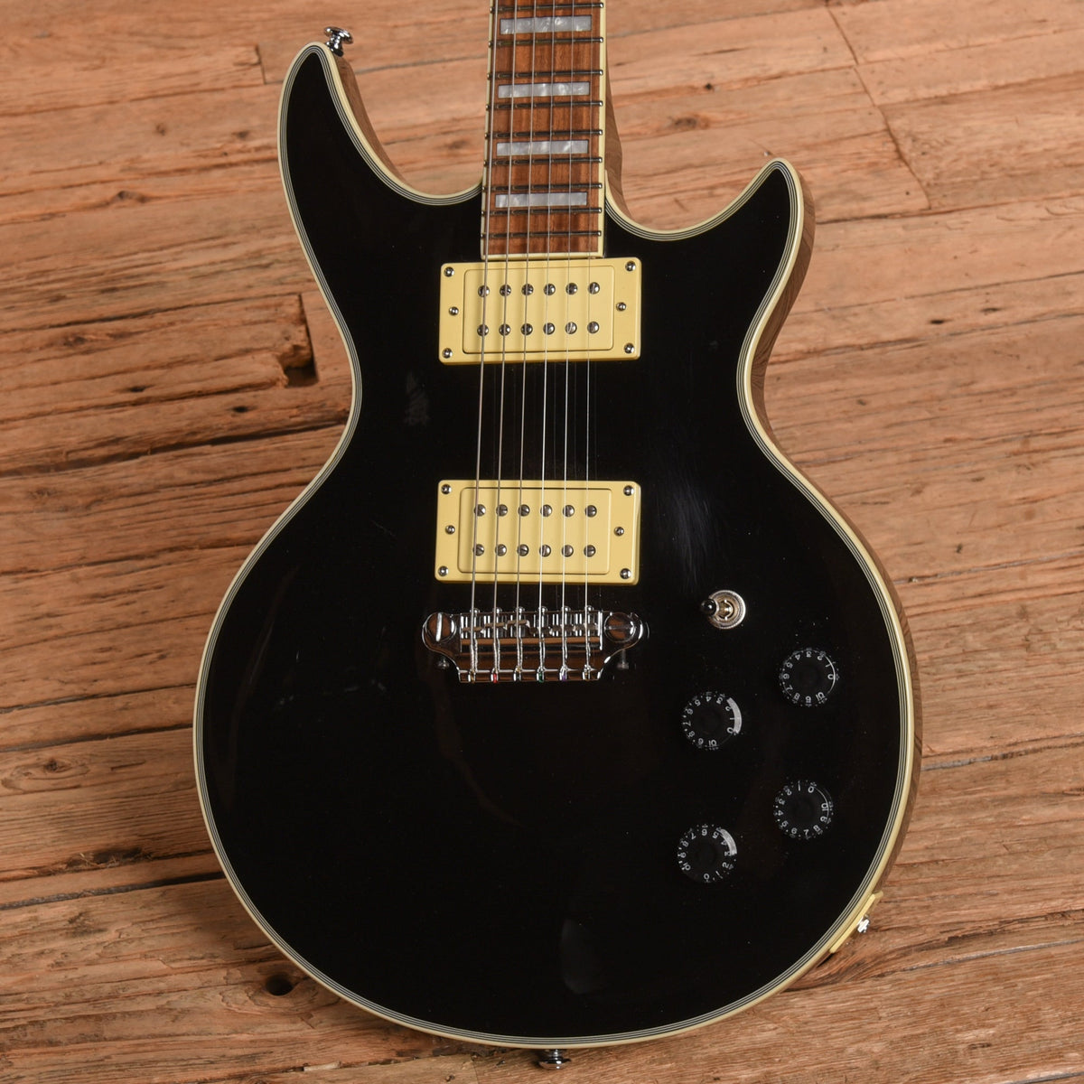 Eastwood GP Black - View 2 | MusicMarket