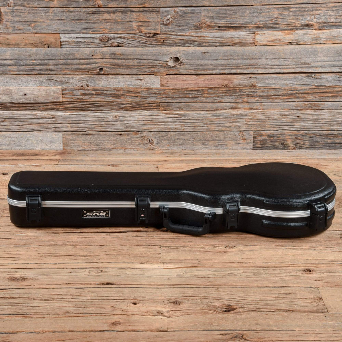 Echopark Downtowner Carved Top Case Study Black Beauty 2018 - View 10 | MusicMarket