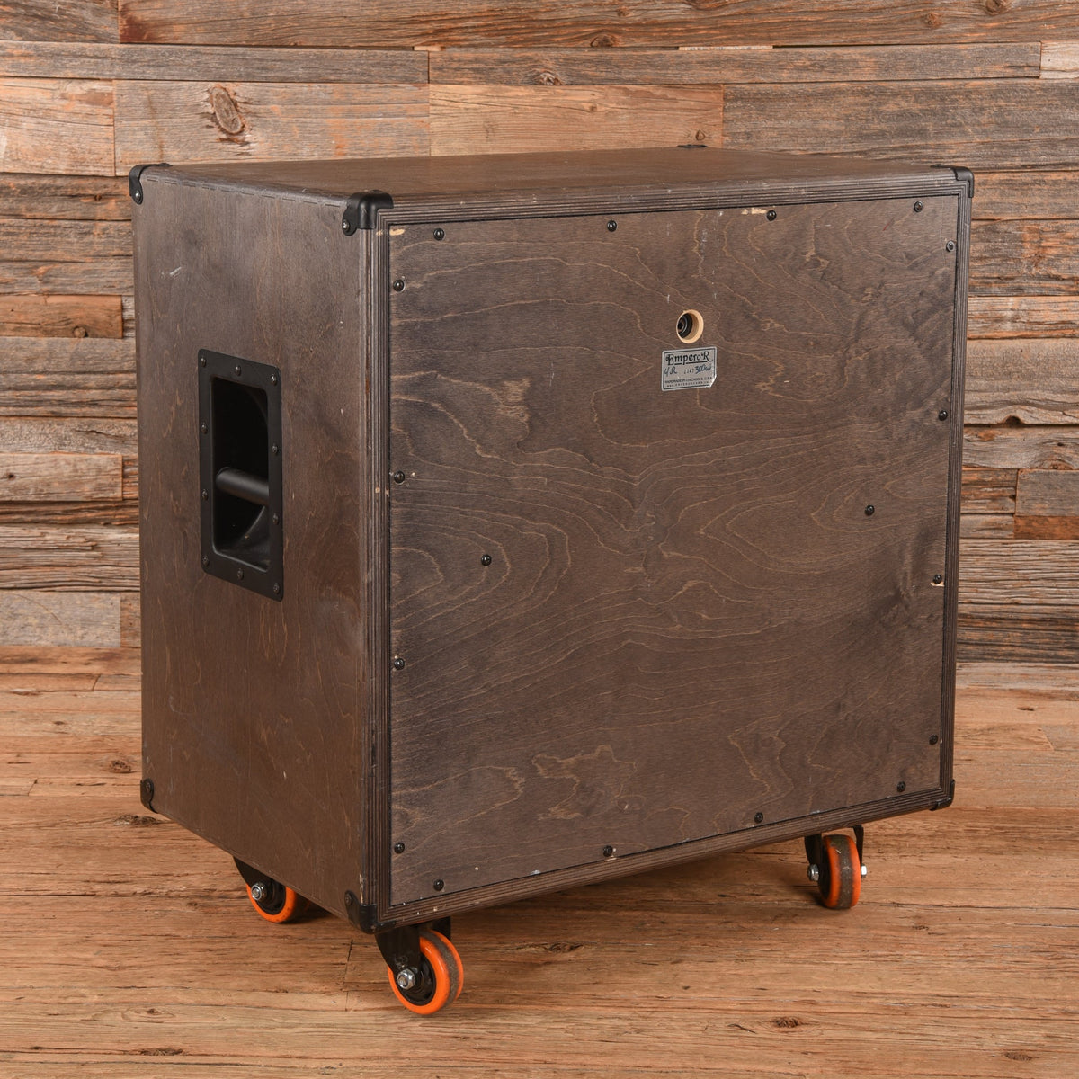 Emperor 1x15 Bass Cabinet - View 2 | MusicMarket