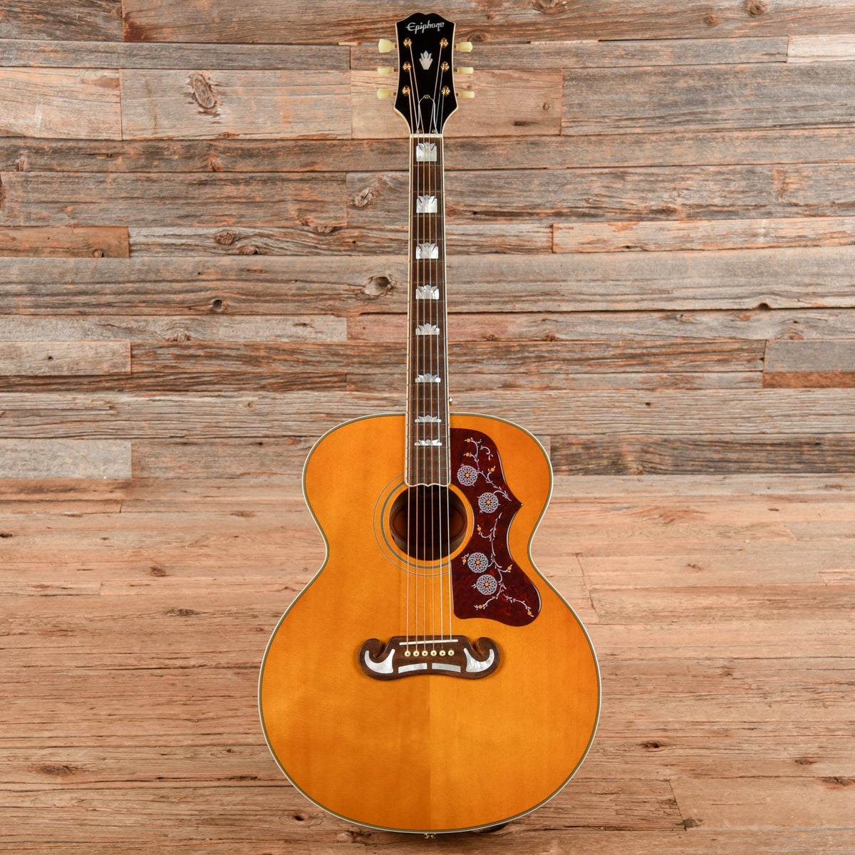 Epiphone J-200 Natural 2022 - View 4 | MusicMarket