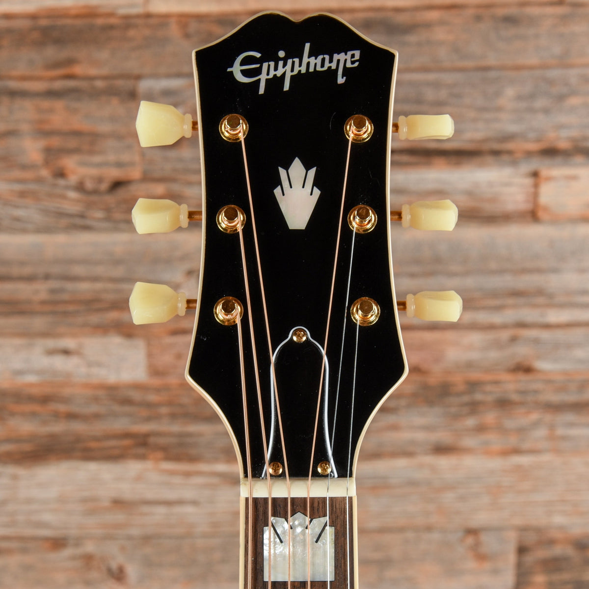 Epiphone J-200 Natural 2022 - View 6 | MusicMarket