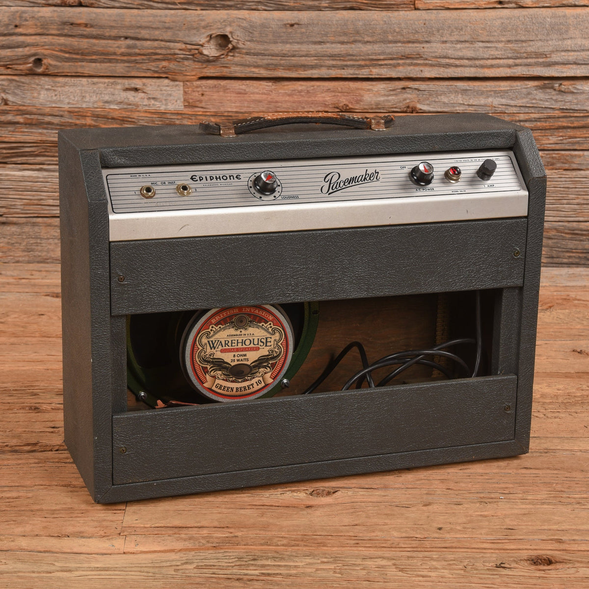 Epiphone EA50 Pacemaker 5-Watt 1x10" Guitar Combo Amp 1960s - View 2 | MusicMarket