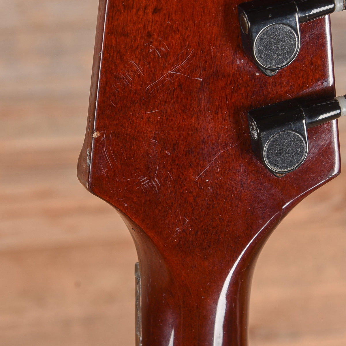 Epiphone Thunderbird Sunburst 2007 - View 12 | MusicMarket