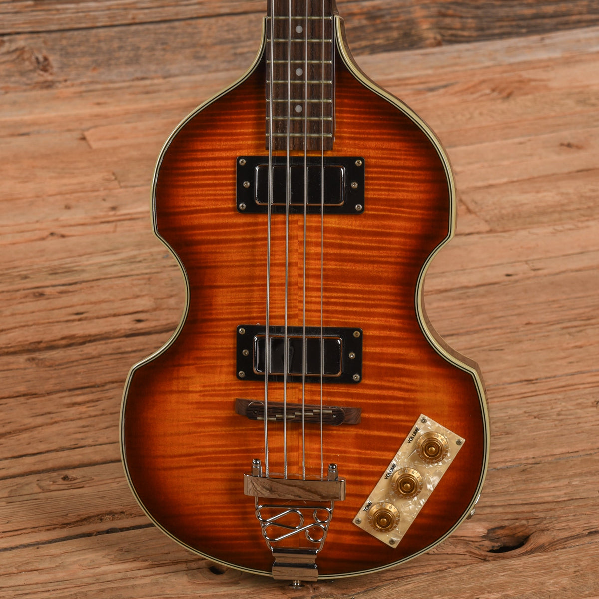 Epiphone Viola Bass Sunburst 2001 - View 2 | MusicMarket