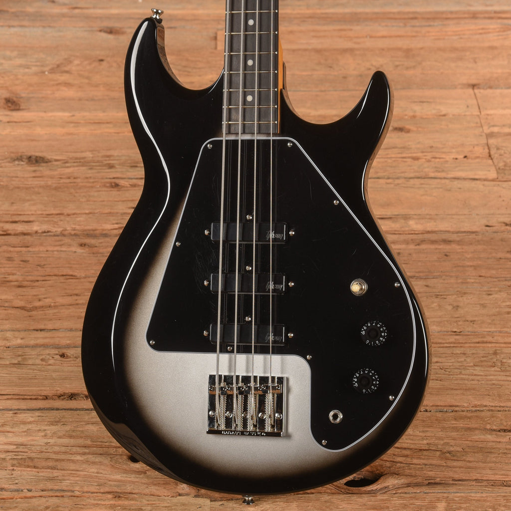 Epiphone Mike Dirnt Signature Grabber G-3 Bass Silverburst 2025 - View 2 | MusicMarket