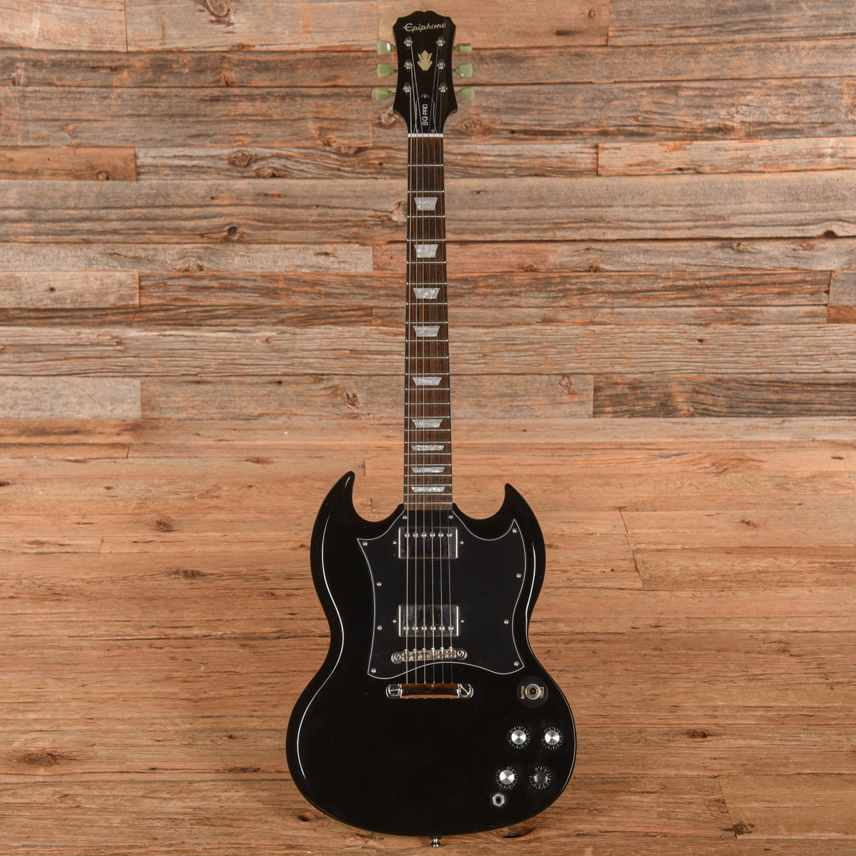Epiphone SG Pro Ebony 2016 - View 3 | MusicMarket