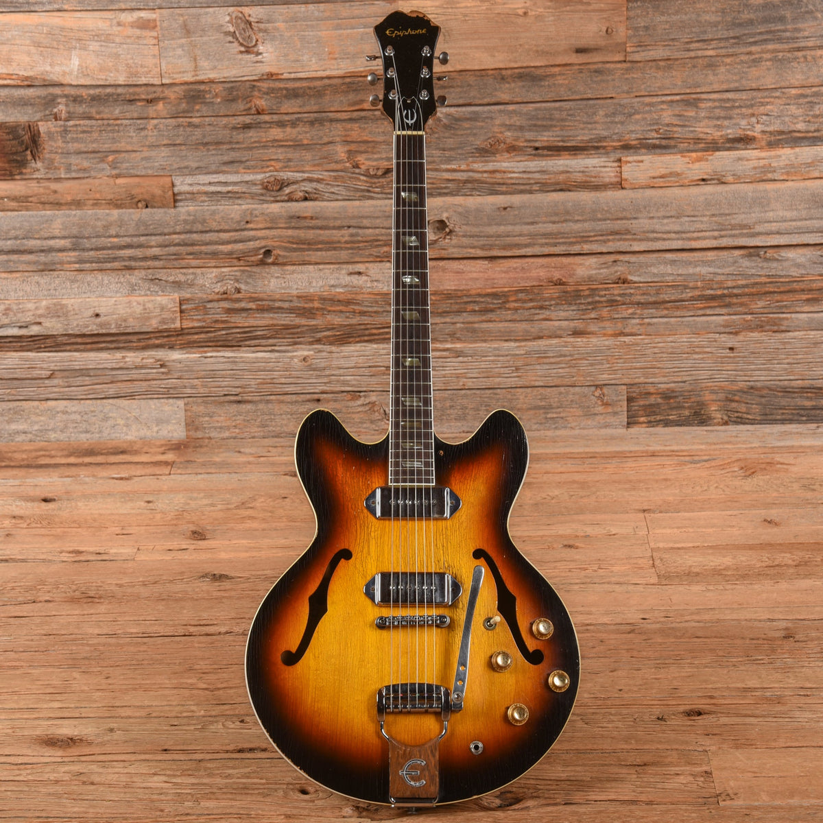 Epiphone Casino E230TD Sunburst 1966 - View 4 | MusicMarket