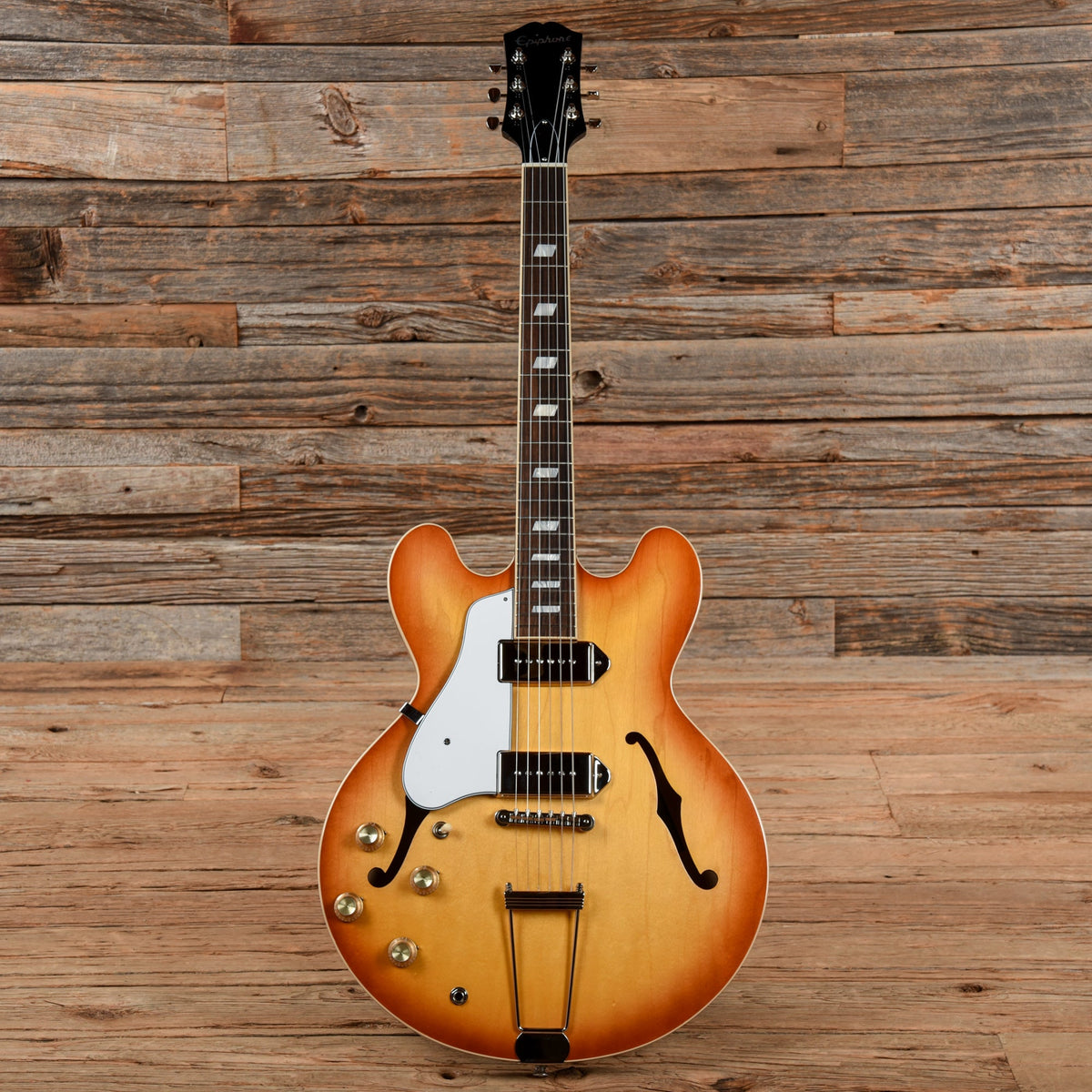 Epiphone USA Casino Royal Tan 2022 LEFTY - View 4 | MusicMarket