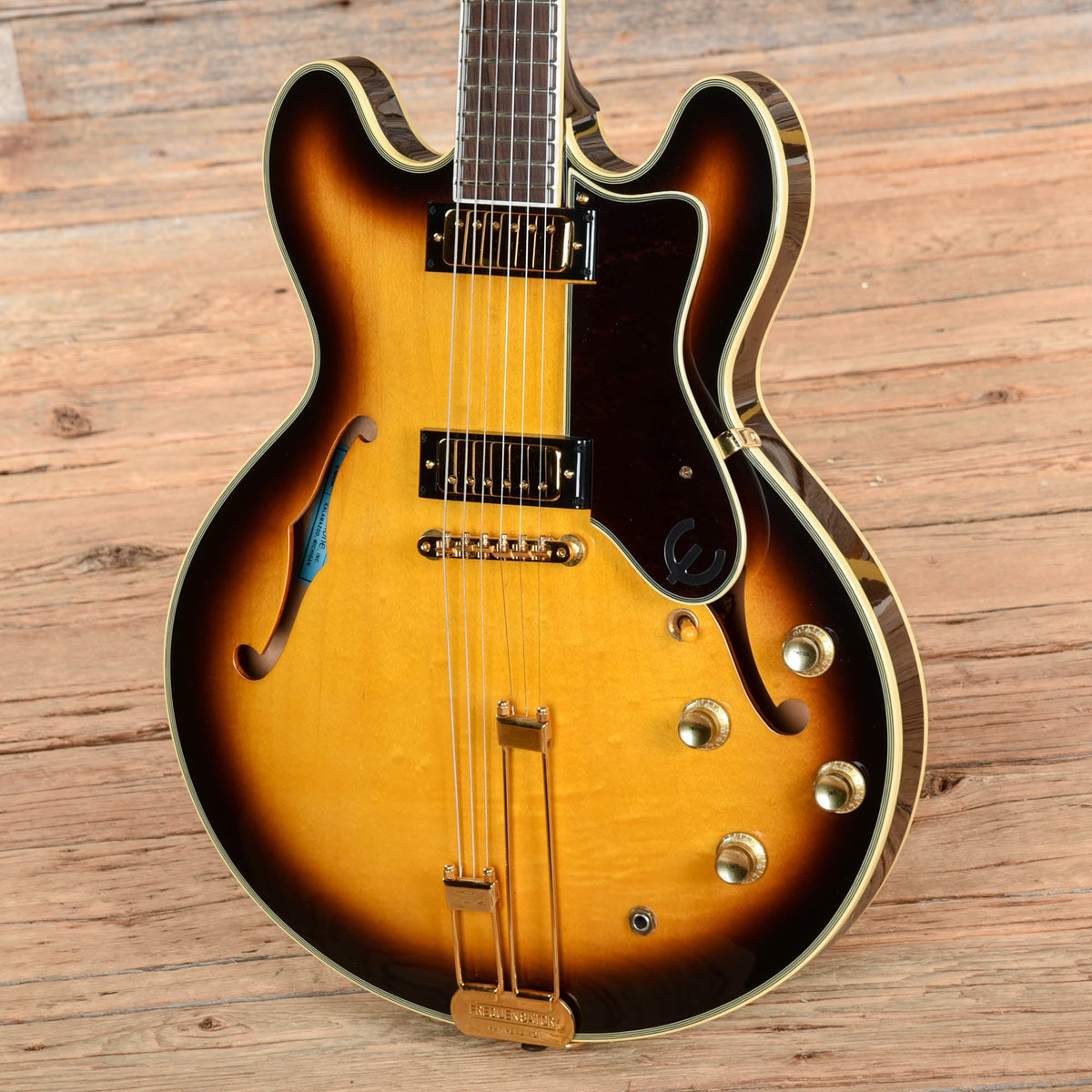 Epiphone '62 Sheraton Reissue Sunburst 1996 - View 2 | MusicMarket