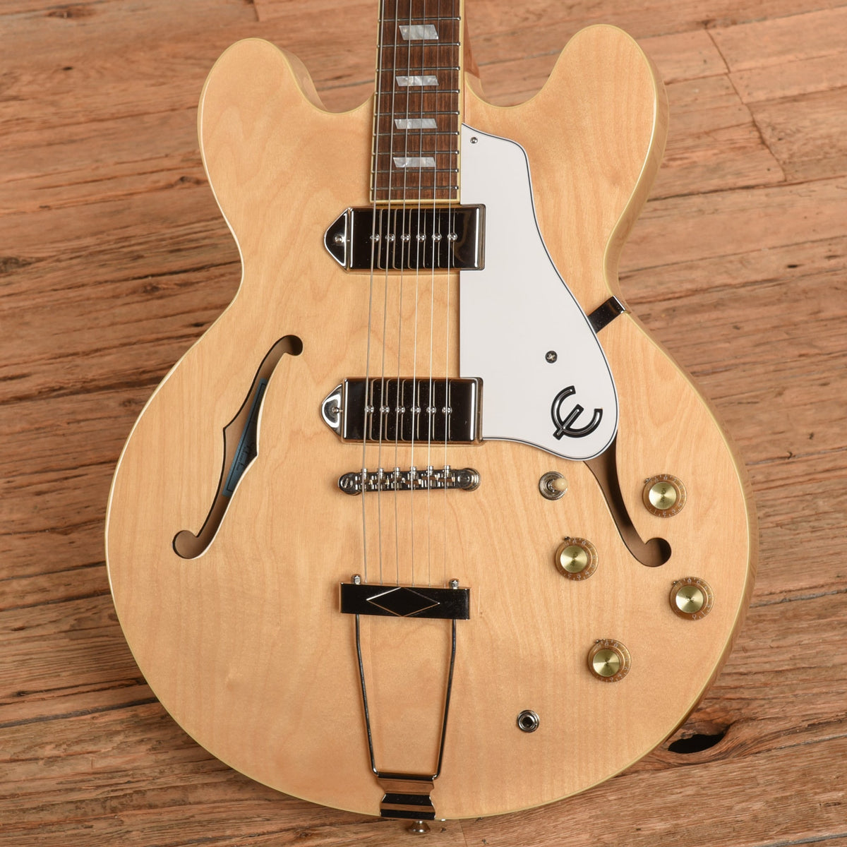 Epiphone Casino Natural 2022 - View 2 | MusicMarket