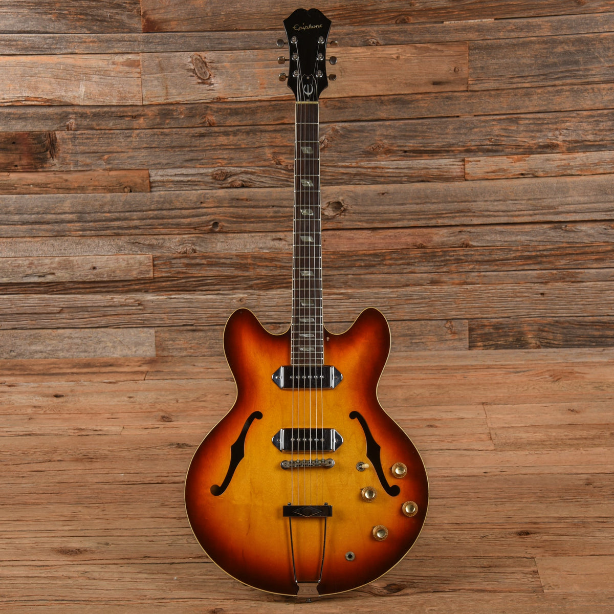 Epiphone Casino Sunburst 1967 - View 4 | MusicMarket
