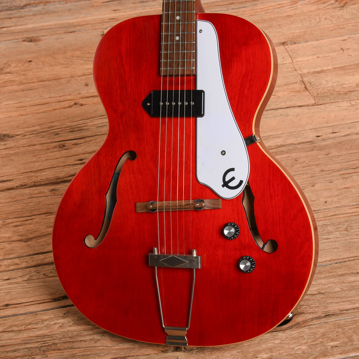 Epiphone E422T Century Cherry 2016 - View 2 | MusicMarket