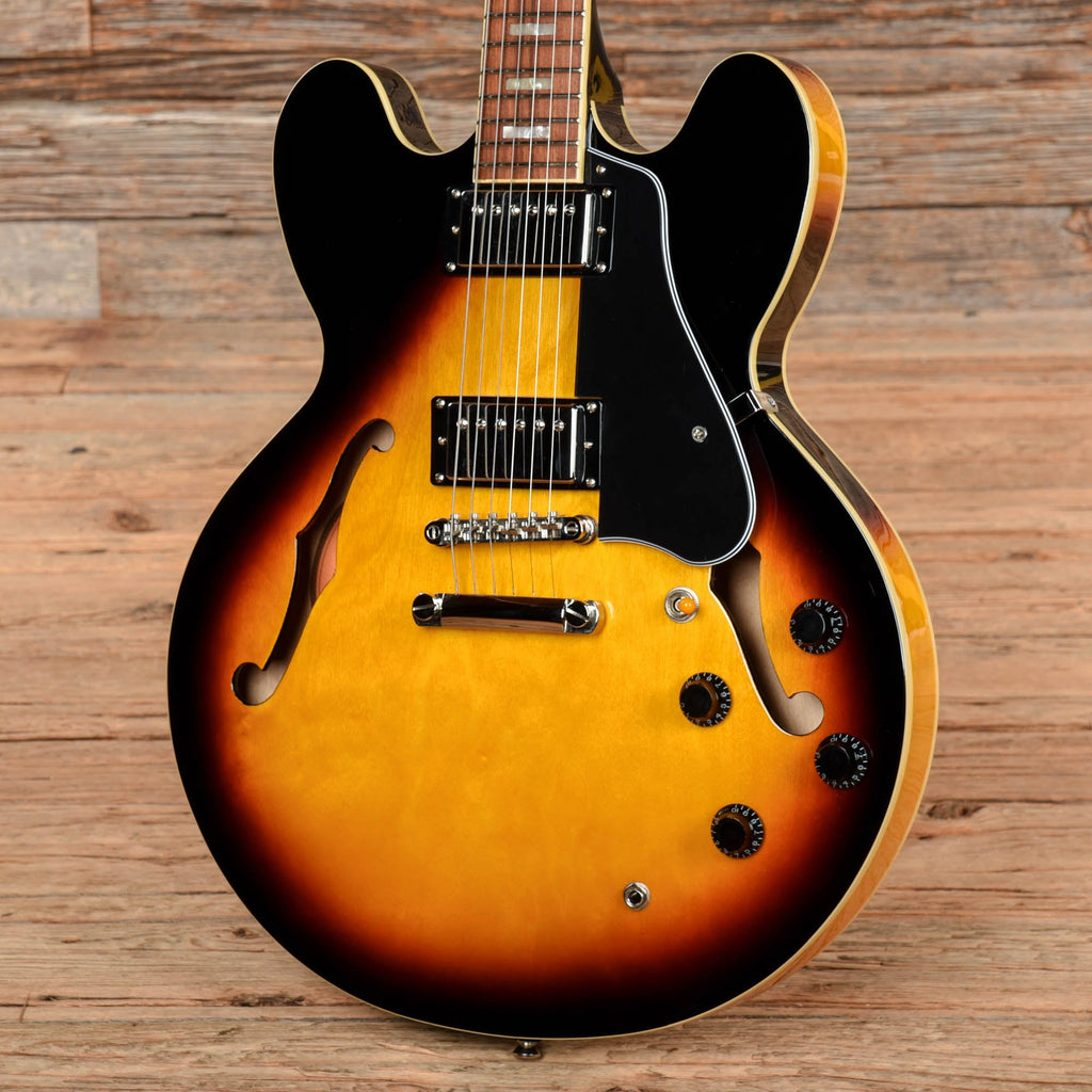 Epiphone ES-335 Pro Sunburst 2019 - View 2 | MusicMarket
