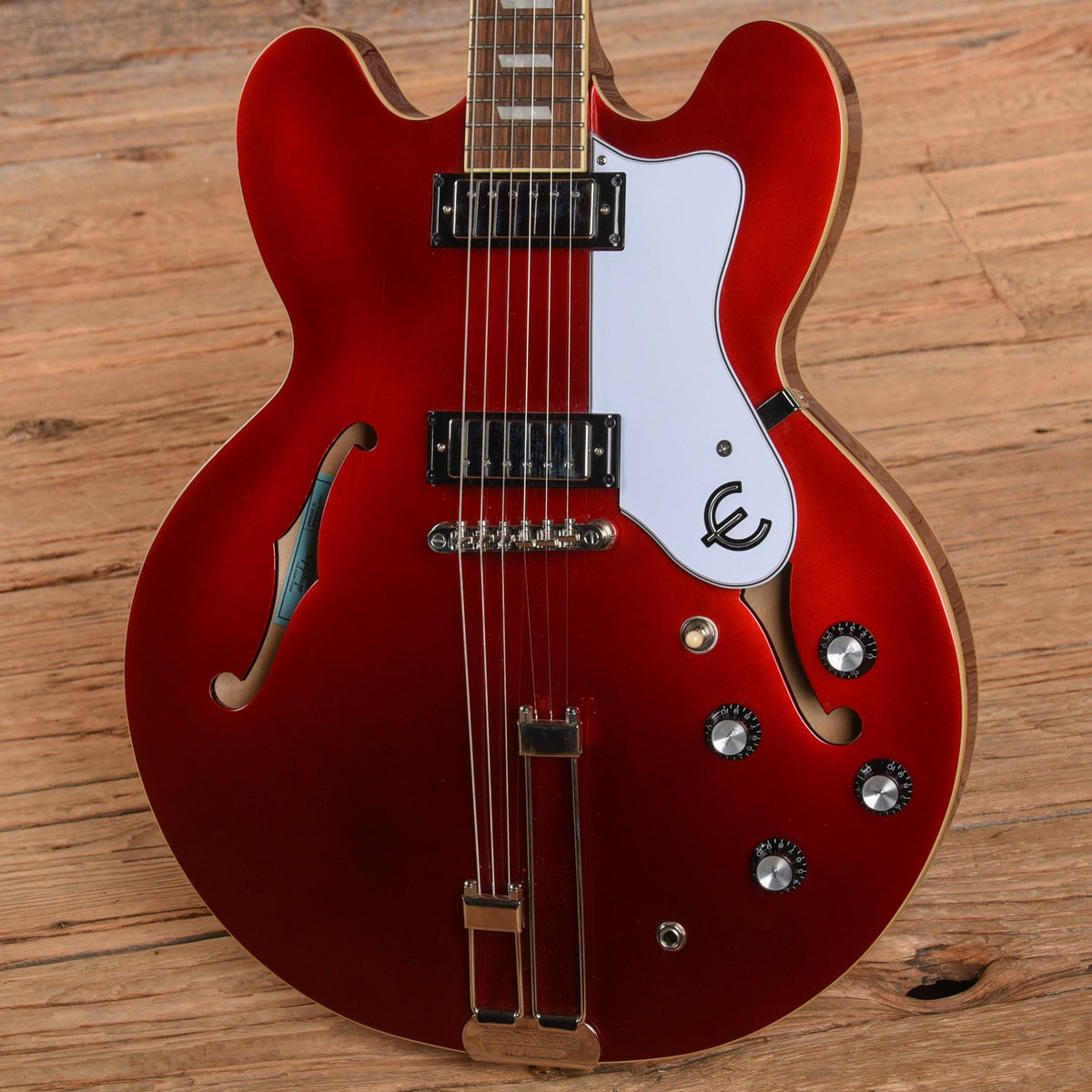 Epiphone Riviera Frequensator Sparkling Burgundy 2022 - View 2 | MusicMarket