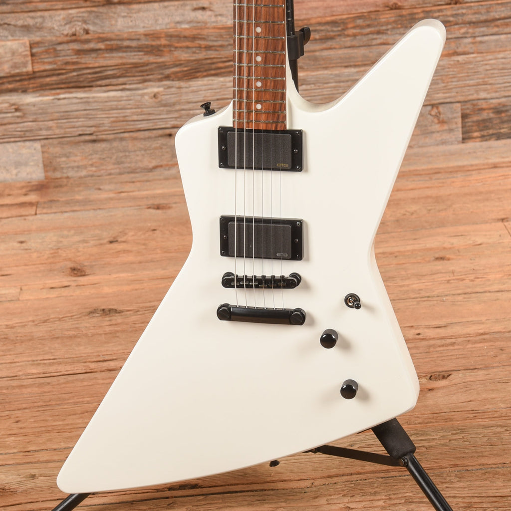 Epiphone '84 Explorer-EX Alpine White 2019 - View 2 | MusicMarket