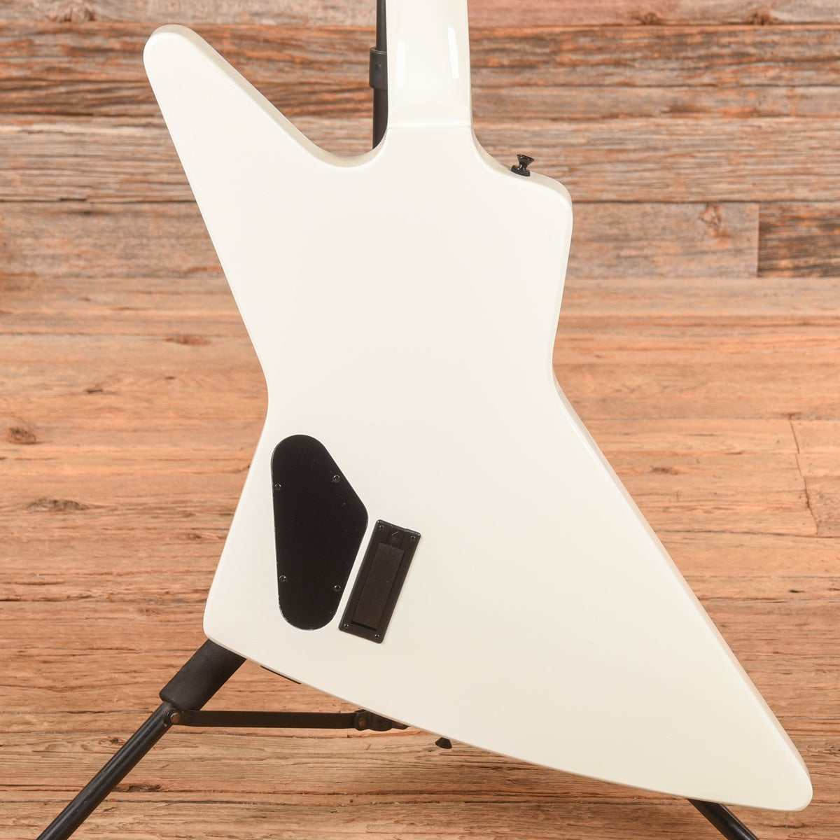 Epiphone '84 Explorer-EX Alpine White 2019 - View 3 | MusicMarket