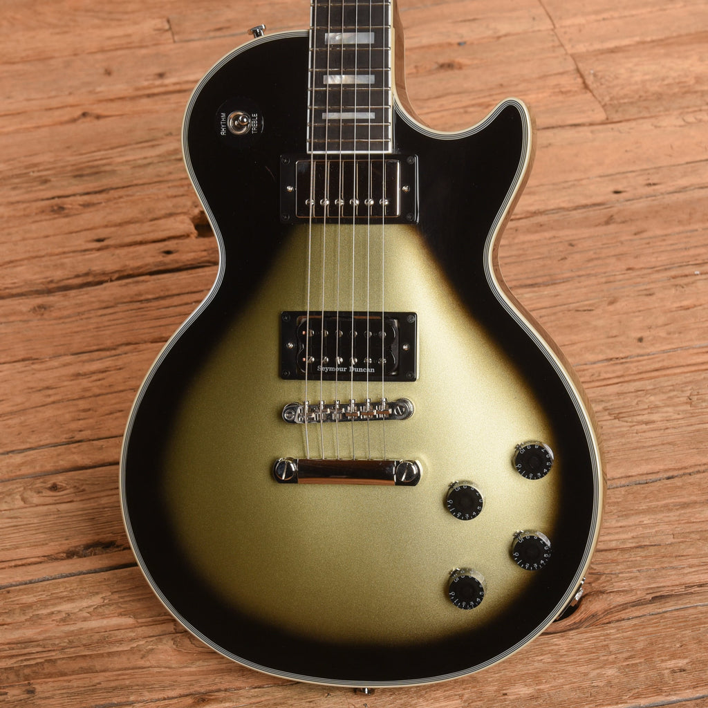 Epiphone Adam Jones Signature '79 Les Paul Custom Antique Silverburst 2024 - View 2 | MusicMarket
