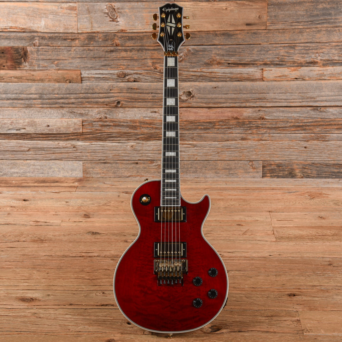 Epiphone Alex Lifeson Les Paul Custom Axcess Ruby 2022 - View 4 | MusicMarket