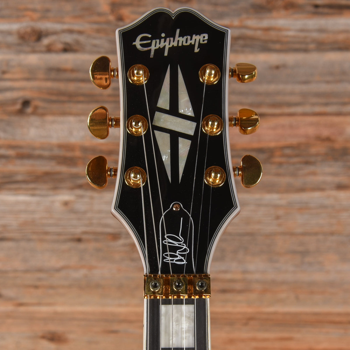Epiphone Alex Lifeson Les Paul Custom Axcess Ruby 2022 - View 6 | MusicMarket
