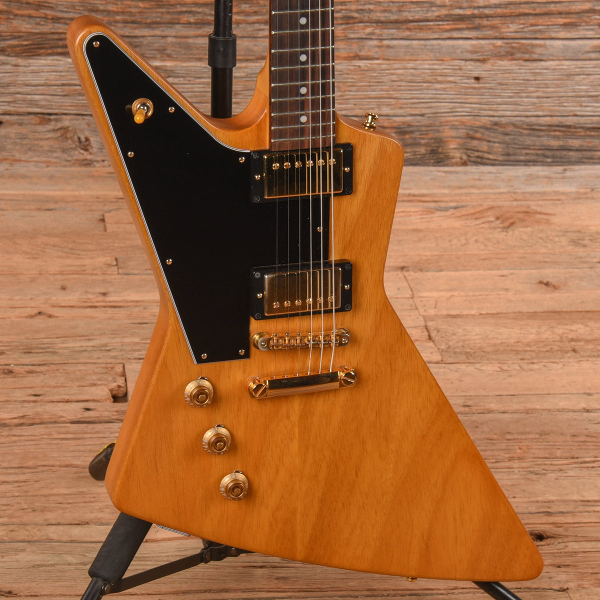 Epiphone "Inspired by Gibson Custom" '58 Korina Explorer Antique Natural 2022 LEFTY - View 2 | MusicMarket