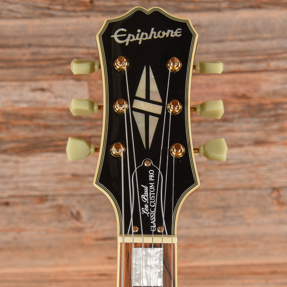 Epiphone Les Paul Classic Custom Pro Ebony 2017 - View 6 | MusicMarket
