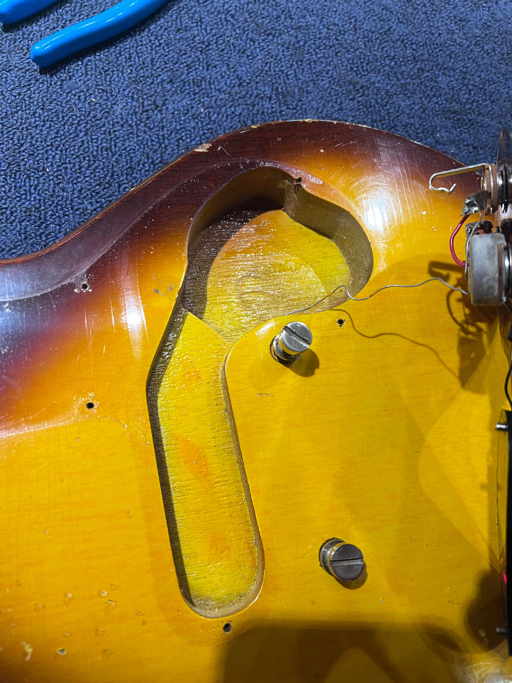 Epiphone Olympic Sunburst 1965 - View 13 | MusicMarket