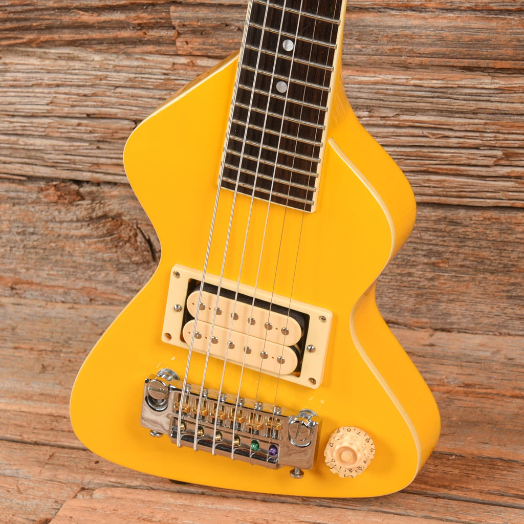Erlewine Chiquita Travel Guitar Yellow - View 2 | MusicMarket