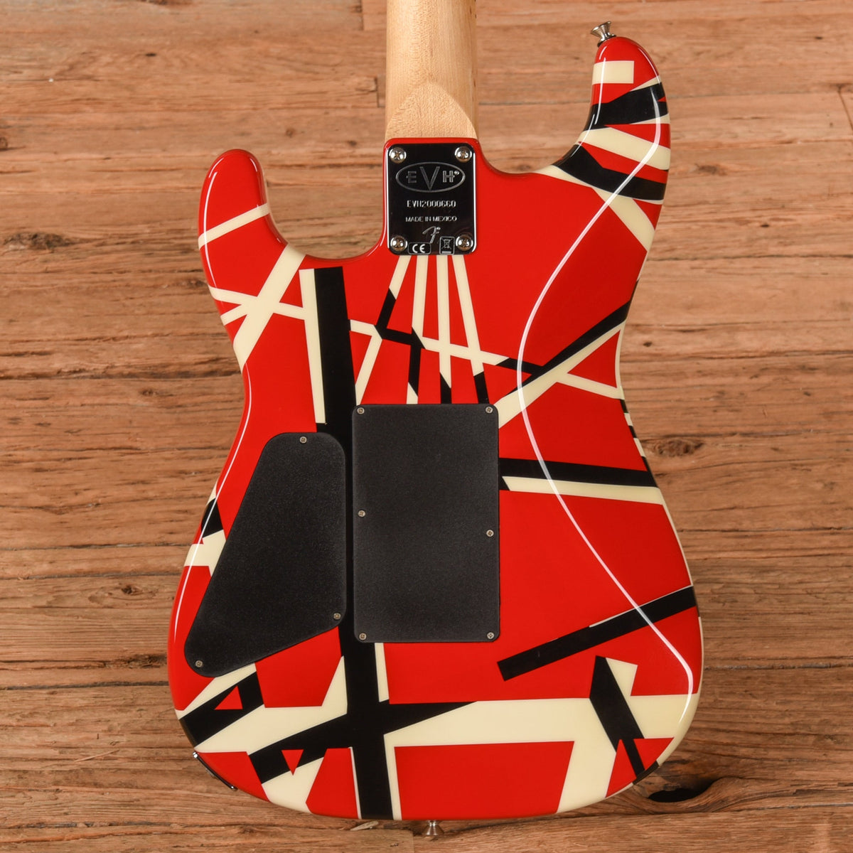 EVH Striped Series Red / White / Black 2020 - View 3 | MusicMarket