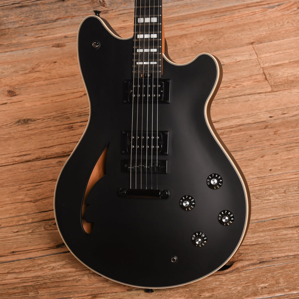 EVH SA-126 Special Stealth 2024 - View 2 | MusicMarket