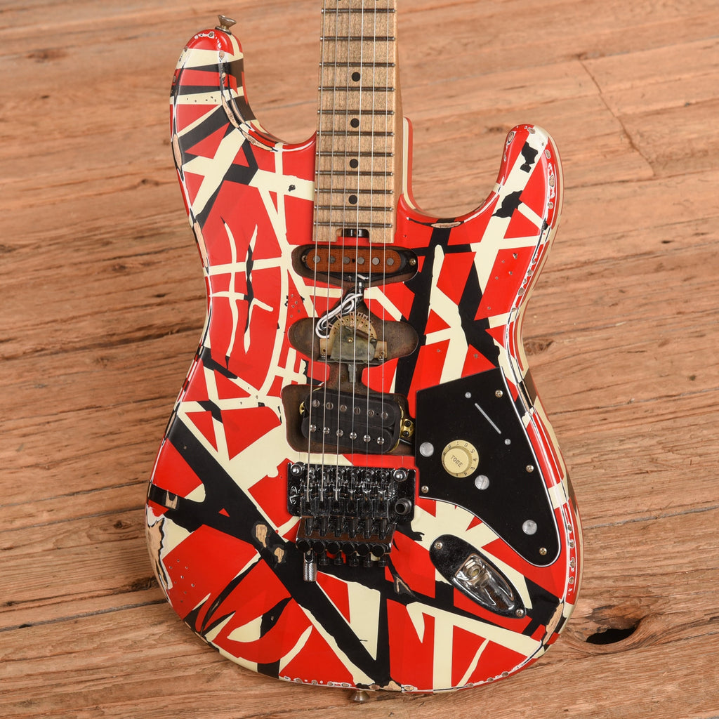 EVH Striped Series Frankie Relic Red / White / Black Stripes 2021 - View 2 | MusicMarket