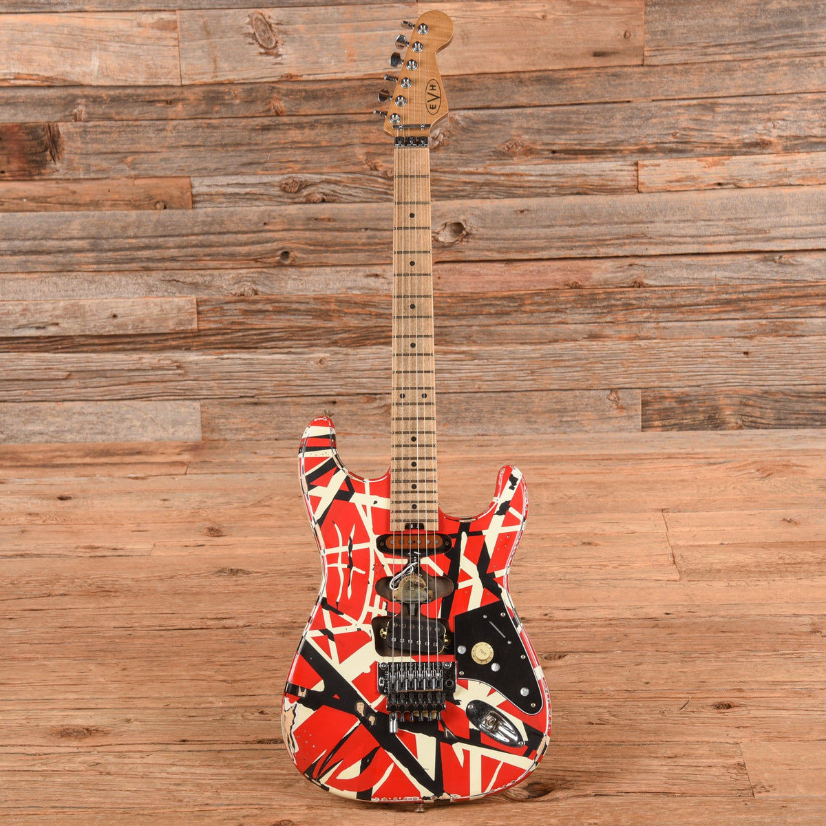 EVH Striped Series Frankie Relic Red / White / Black Stripes 2021 - View 4 | MusicMarket