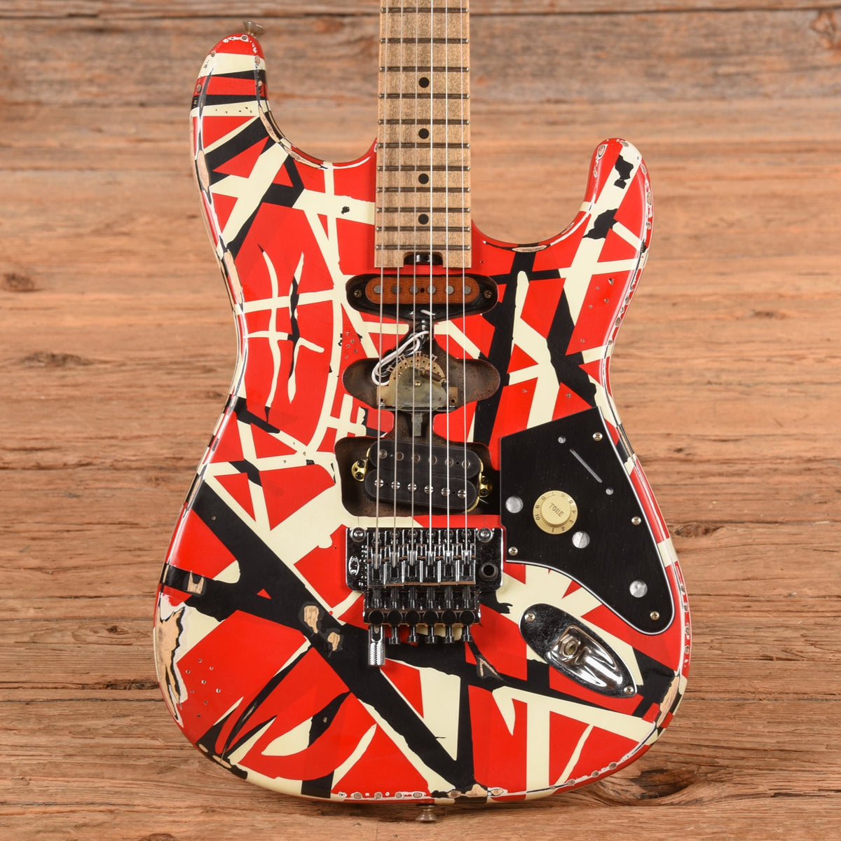 EVH Striped Series Frankie Relic Red / White / Black Stripes 2021 - MusicMarket