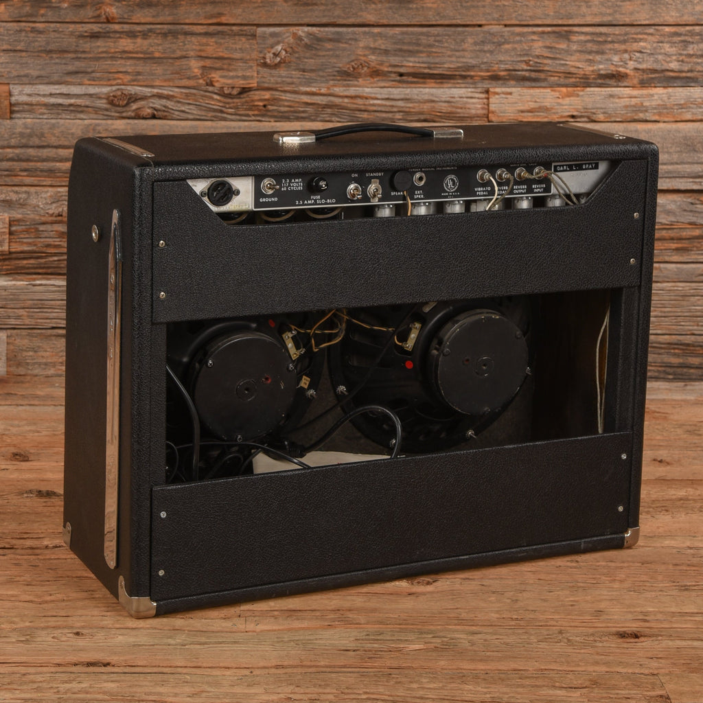 Fender Twin Reverb 2-Channel 85-Watt 2x12" Guitar Combo Amp 1967 - View 2 | MusicMarket