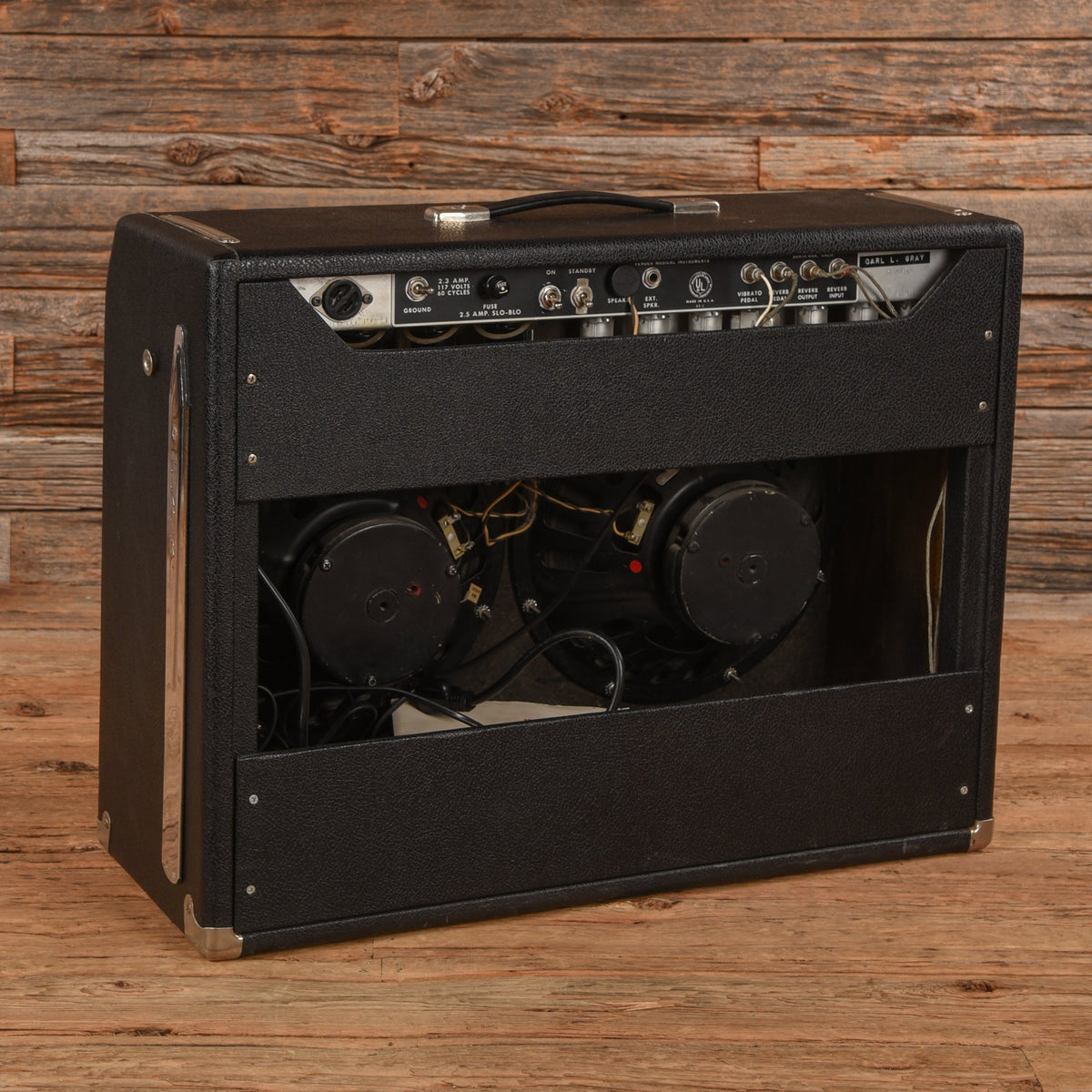 Fender Twin Reverb 2-Channel 85-Watt 2x12" Guitar Combo Amp 1967 - View 2 | MusicMarket
